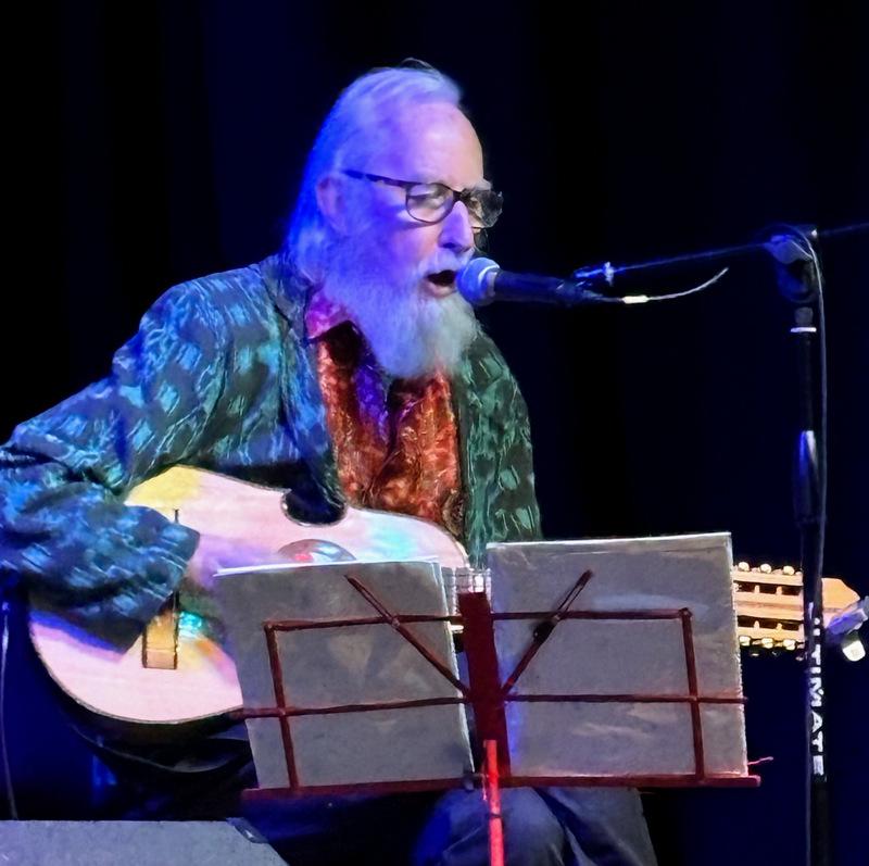 Kewbanda - Graham Gynn